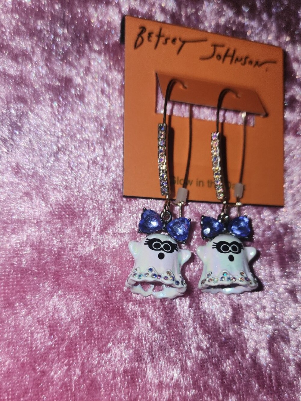 👻💜NWT Betsey Johnson Ghost Earrings / Glow In the Dark 👻✨️ - Picture 2 of 7